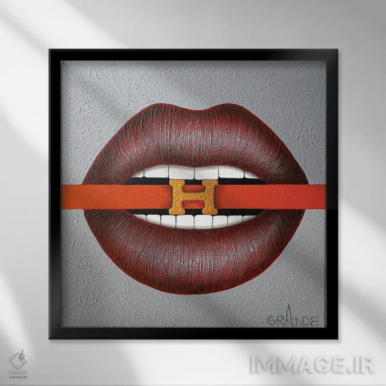 تابلو دکوراتیو عشق، کمربند هرمس اثر آلا گرانده - نمای قابدار مشکی