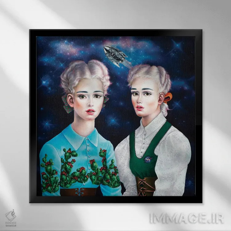 تابلو دکوراتیو همسران فضانوردان اثر لیوا پاکالنه فانلی - نمای قابدار مشکی