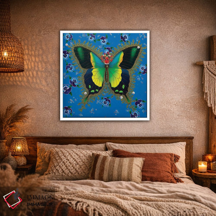 تابلو دکوراتیو پروانه با بنفشه ها اثر لیوا پاکالنه فانلی - D1W