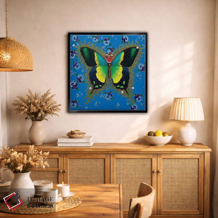 تابلو دکوراتیو پروانه با بنفشه ها اثر لیوا پاکالنه فانلی - D3B