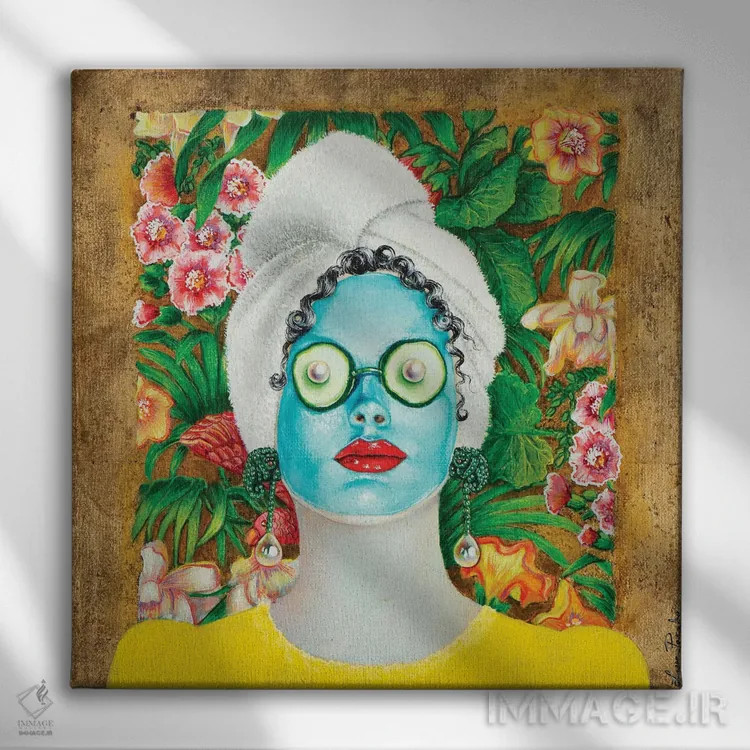 تابلو دکوراتیو دختری با ماسک فیروزه ای صورت اثر لیوا پاکالنه فانلی - نمای روبهرو روی دیوار