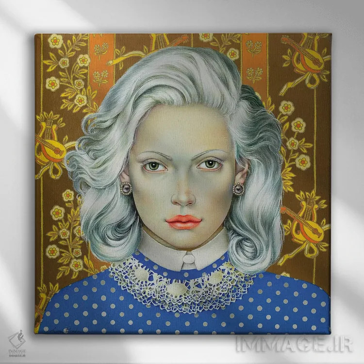تابلو دکوراتیو دختری با موهای سفید اثر لیوا پاکالنه فانلی - نمای روبهرو روی دیوار