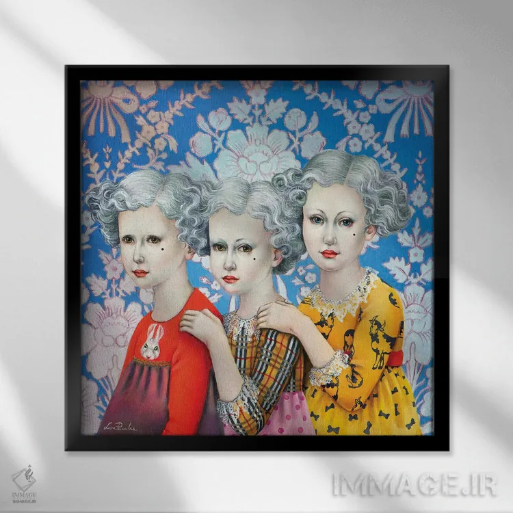 تابلو دکوراتیو سه خواهر اثر لیوا پاکالنه فانلی - نمای قابدار مشکی