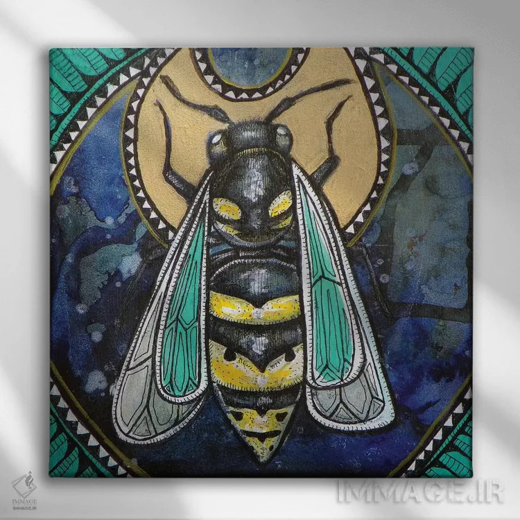 تابلو دکوراتیو توتم زنبور سرخ اثر لینت شلی - نمای روبهرو روی دیوار