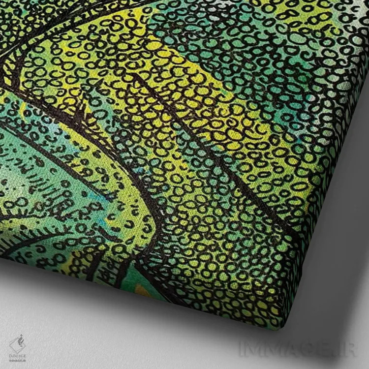 تابلو دکوراتیو ایگوانا روی سبز و طلایی اثر لینت شلی - نمای نزدیک بافت بوم