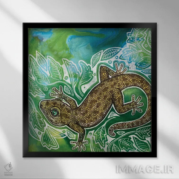 تابلو دکوراتیو مارمولک روی سبزه ۱ اثر لینت شلی - نمای قابدار مشکی