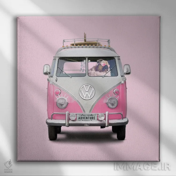 تابلو دکوراتیو ماجراجویی دخترانه پاگ اثر لاستاناو - نمای روبهرو روی دیوار