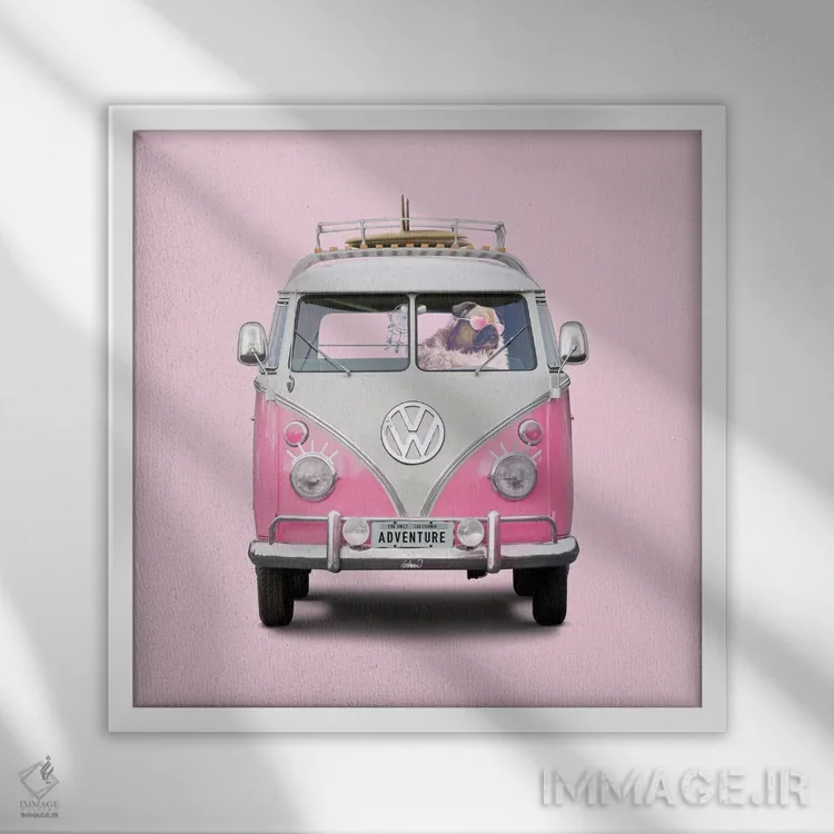 تابلو دکوراتیو ماجراجویی دخترانه پاگ اثر لاستاناو - نمای قابدار سفید