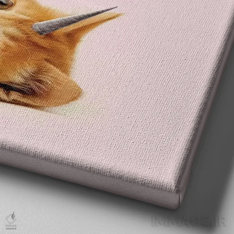 تابلو دکوراتیو گربه تک شاخ اثر لاستاناو - نمای نزدیک بافت بوم