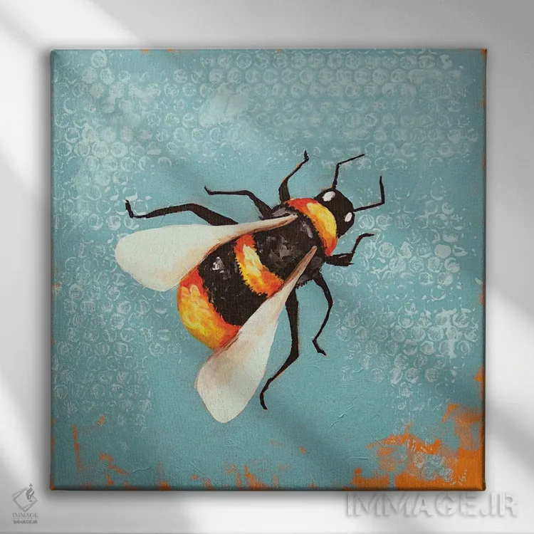 تابلو دکوراتیو نقاشی زنبور اثر لوسیا استوارت - نمای روبهرو روی دیوار
