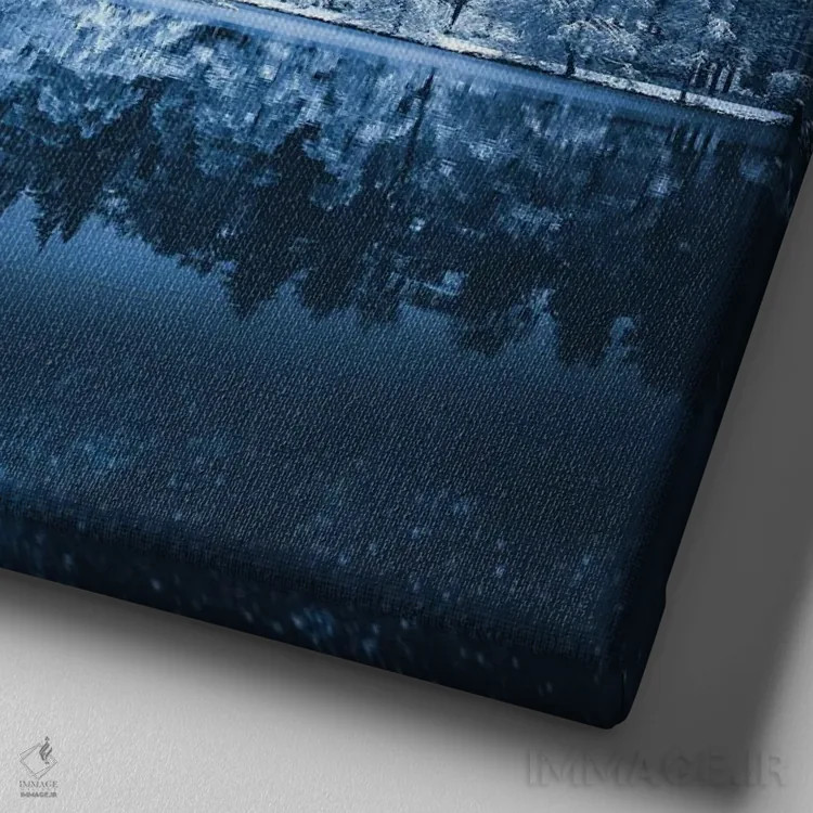 تابلو دکوراتیو سرزمین زمستانی اثر لاری لوهی - نمای نزدیک بافت بوم