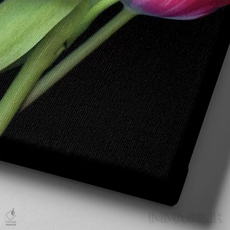 تابلو دکوراتیو لاله بنفش سیزدهم اثر مگدا ایندیگو - نمای نزدیک بافت بوم