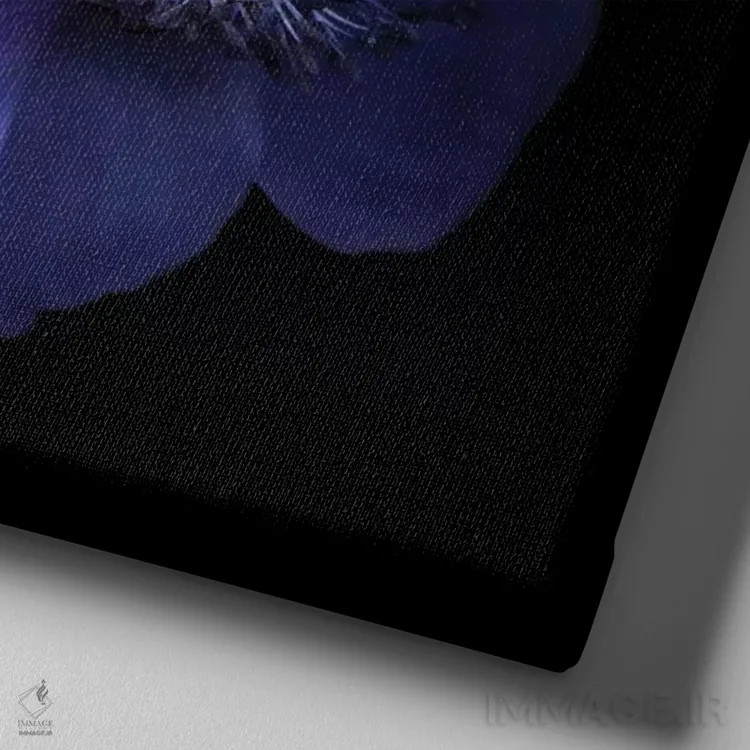 تابلو دکوراتیو آبی دلگیر اثر مگدا ایندیگو - نمای نزدیک بافت بوم