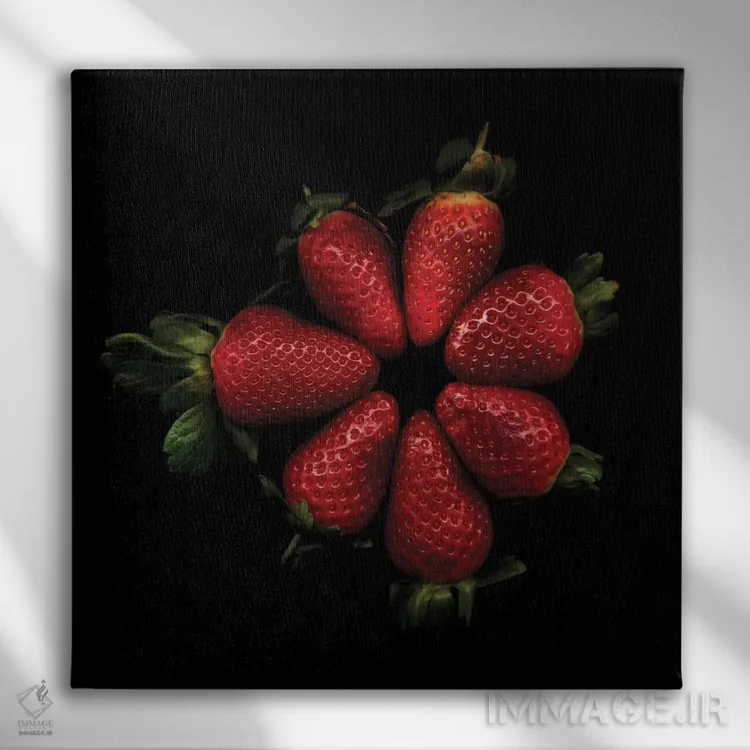 تابلو دکوراتیو توت فرنگی های براق اثر مگدا ایندیگو - نمای روبهرو روی دیوار