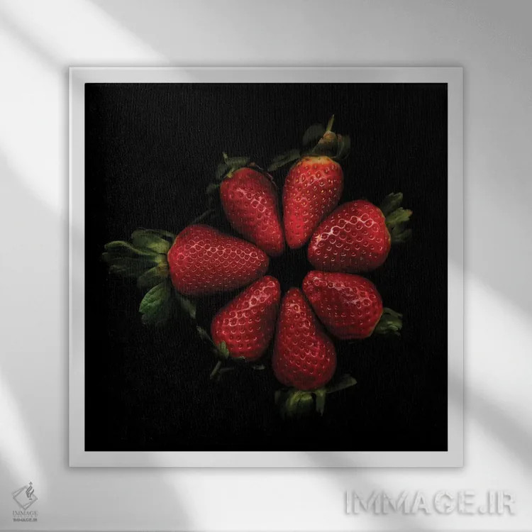 تابلو دکوراتیو توت فرنگی های براق اثر مگدا ایندیگو - نمای قابدار سفید