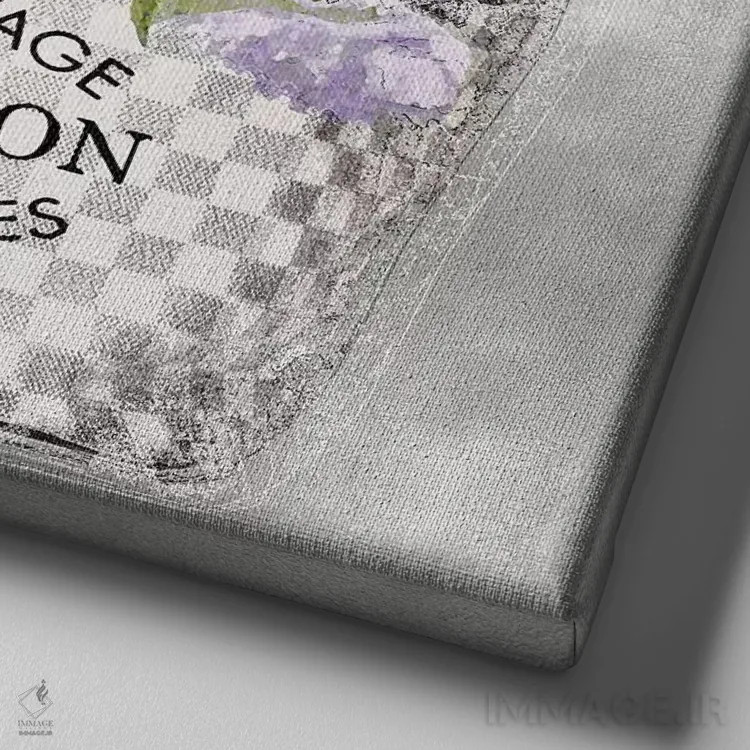 تابلو دکوراتیو دسته گل اسطوخودوس روی زمینه نقره ای اثر مدلین بلیک - نمای نزدیک بافت بوم