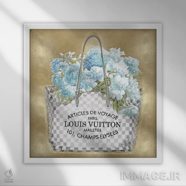 تابلو دکوراتیو دسته گل فیروزه ای روی زمینه طلایی اثر مدلین بلیک - نمای قابدار سفید