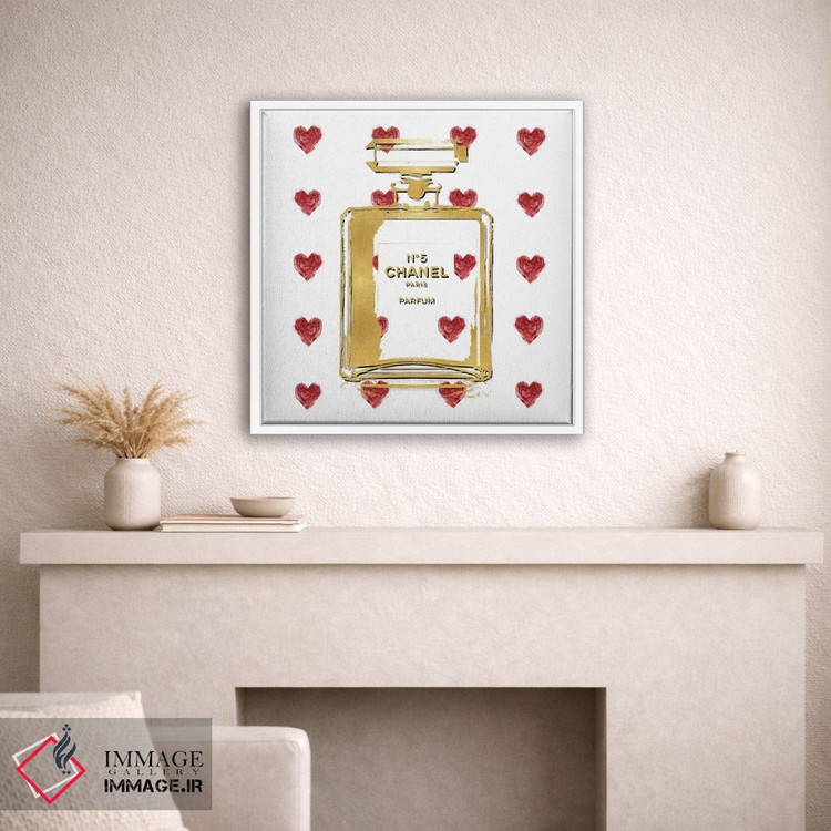 تابلو دکوراتیو عطر با قلب های قرمز اثر مدلین بلیک - D1W