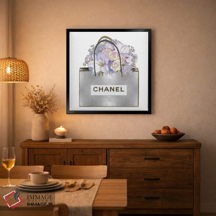 تابلو دکوراتیو کیف نقره ای و دسته گل بنفش اثر مدلین بلیک - D5B