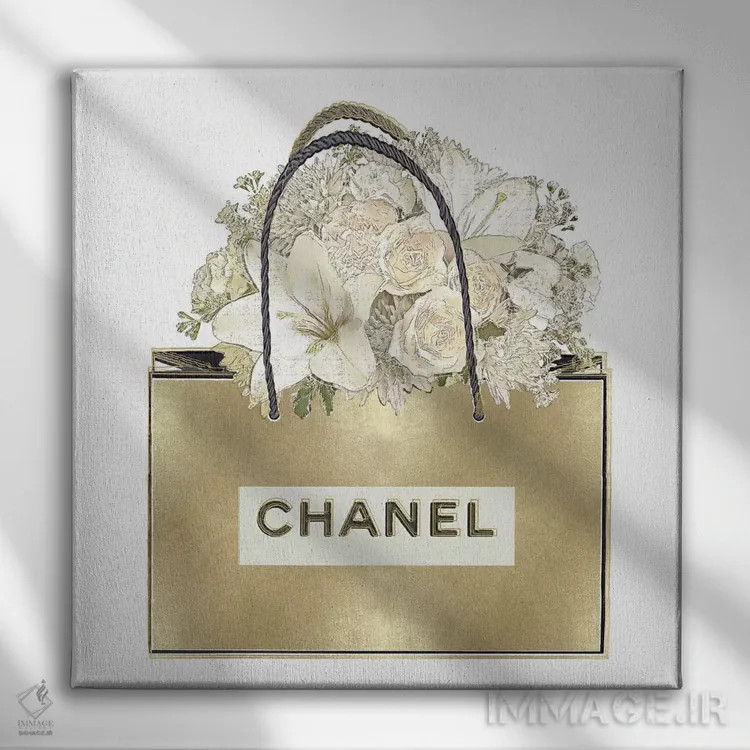 تابلو دکوراتیو کیف طلایی با دسته گل گلدار اثر مدلین بلیک - نمای روبهرو روی دیوار