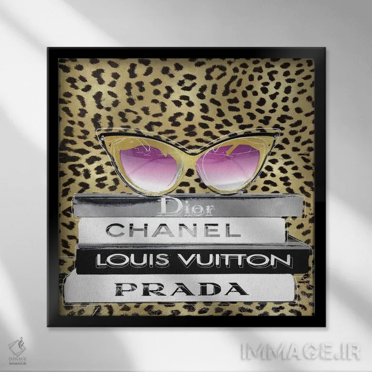 تابلو دکوراتیو عینک آفتابی طراح II اثر مدلین بلیک - نمای قابدار مشکی