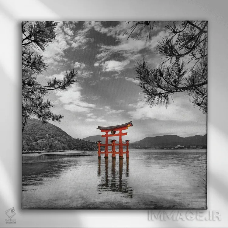 تابلو دکوراتیو توری قرمز معبد ایتسوکوشیما در جزیره میاجیما اثر ملانی ویولا - نمای روبهرو روی دیوار