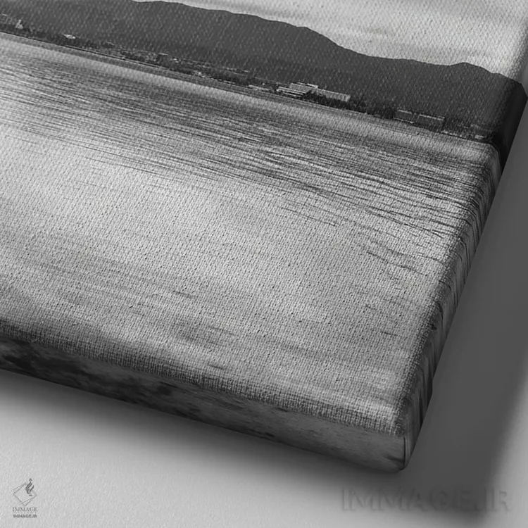 تابلو دکوراتیو توری قرمز معبد ایتسوکوشیما در جزیره میاجیما اثر ملانی ویولا - نمای نزدیک بافت بوم