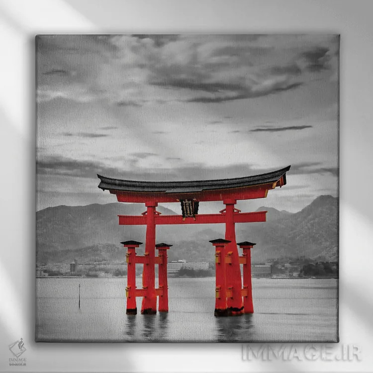 تابلو دکوراتیو توری معبد ایتسوکوشیما در جزیره میاجیما اثر ملانی ویولا - نمای روبهرو روی دیوار