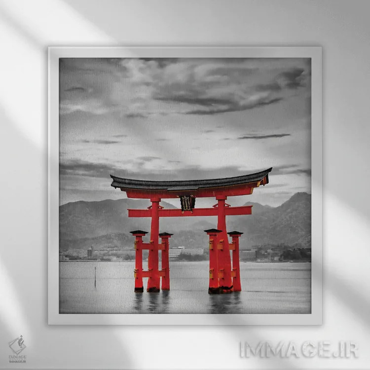 تابلو دکوراتیو توری معبد ایتسوکوشیما در جزیره میاجیما اثر ملانی ویولا - نمای قابدار سفید