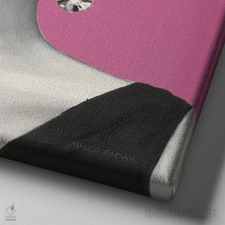 تابلو دکوراتیو کلاه شیک ۱ - صورتی اثر مارکو فابیانو - نمای نزدیک بافت بوم