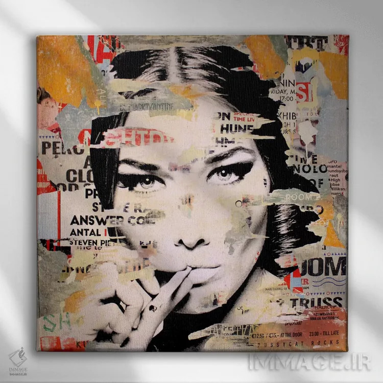 تابلو دکوراتیو کارلا برونی بسیار جذاب است ۲ اثر میشیل فولکرز - نمای روبهرو روی دیوار