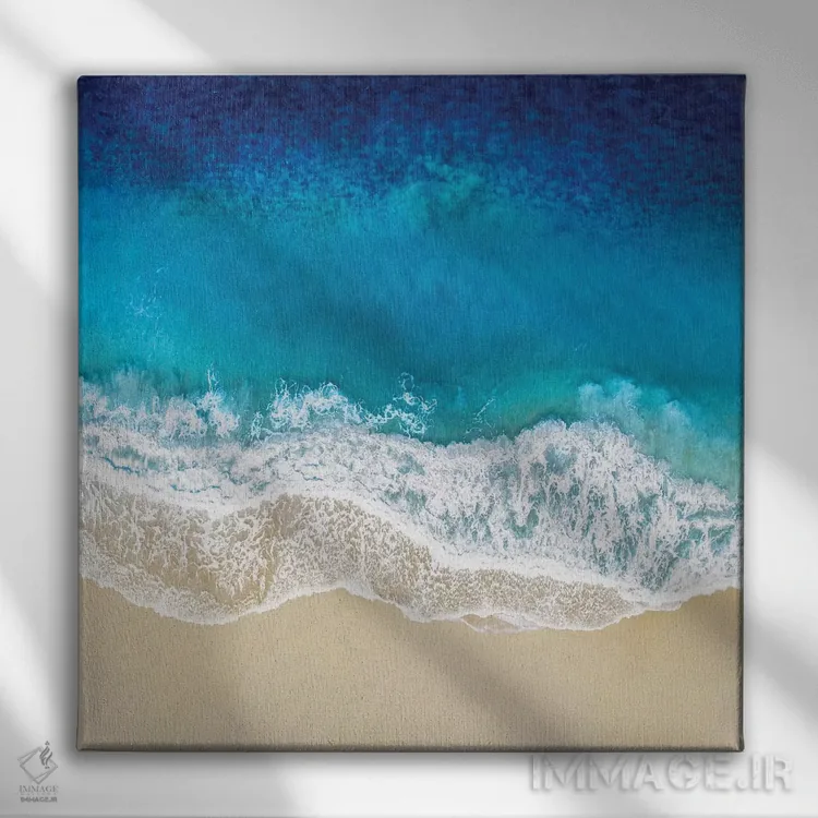 تابلو دکوراتیو امواج آبی اقیانوس ۱ اثر مگی اولسن - نمای روبهرو روی دیوار