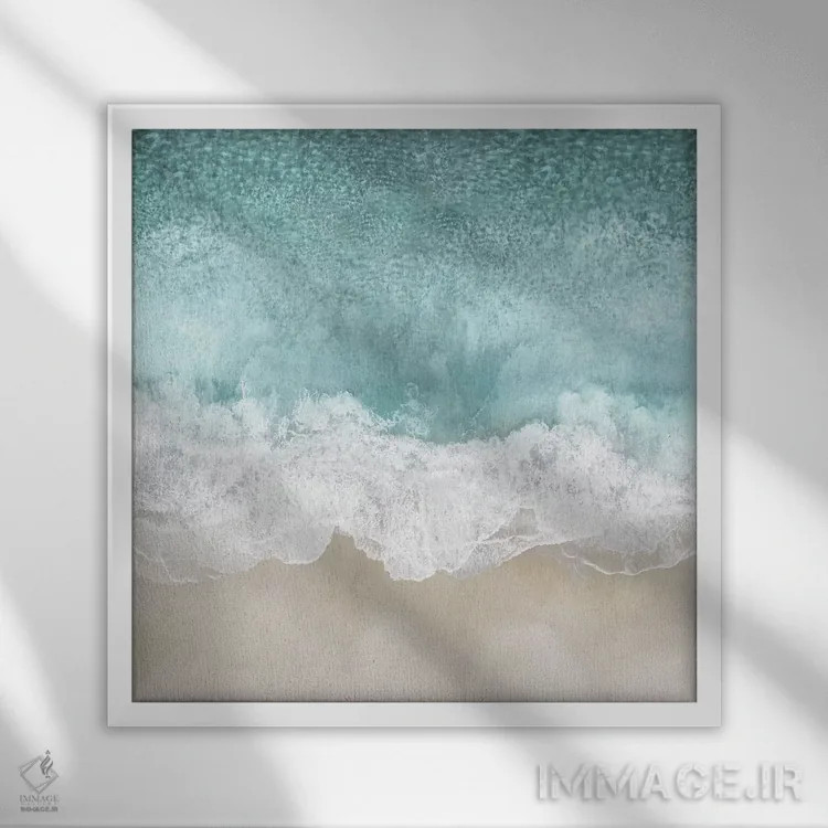 تابلو دکوراتیو امواج اقیانوس ۱ اثر مگی اولسن - نمای قابدار سفید
