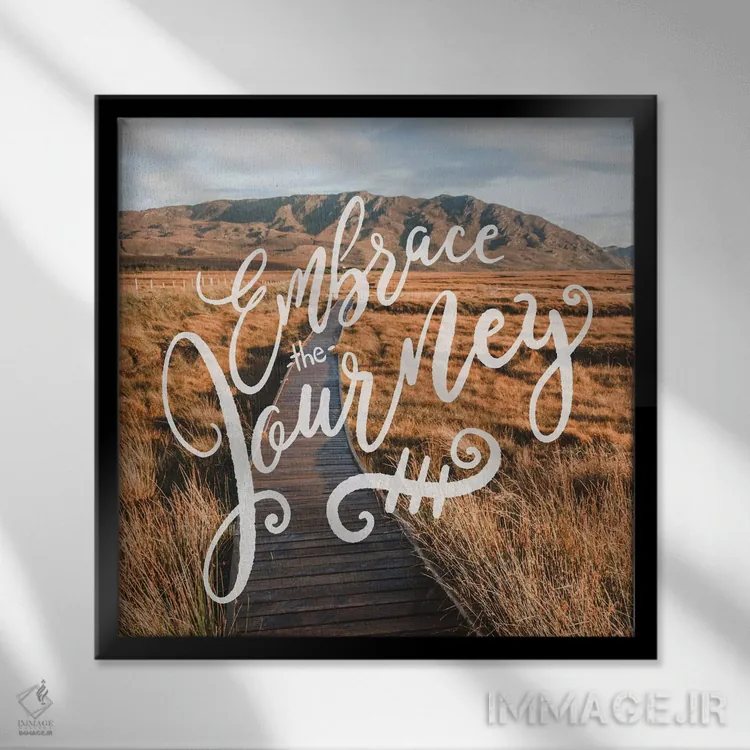 تابلو دکوراتیو در آغوش بگیر سفر را: مسیر دره کوهستانی اثر نیچر مجیک - نمای قابدار مشکی