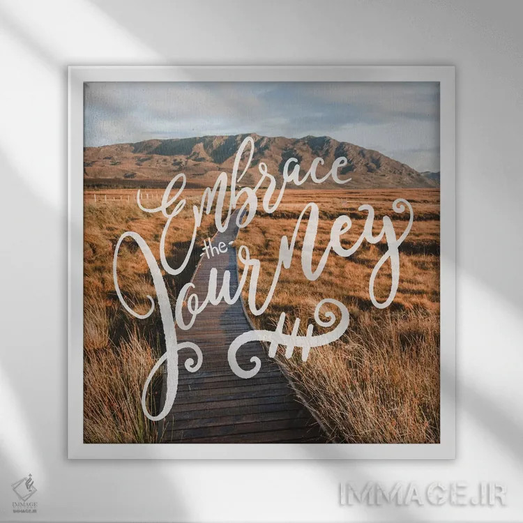 تابلو دکوراتیو در آغوش بگیر سفر را: مسیر دره کوهستانی اثر نیچر مجیک - نمای قابدار سفید