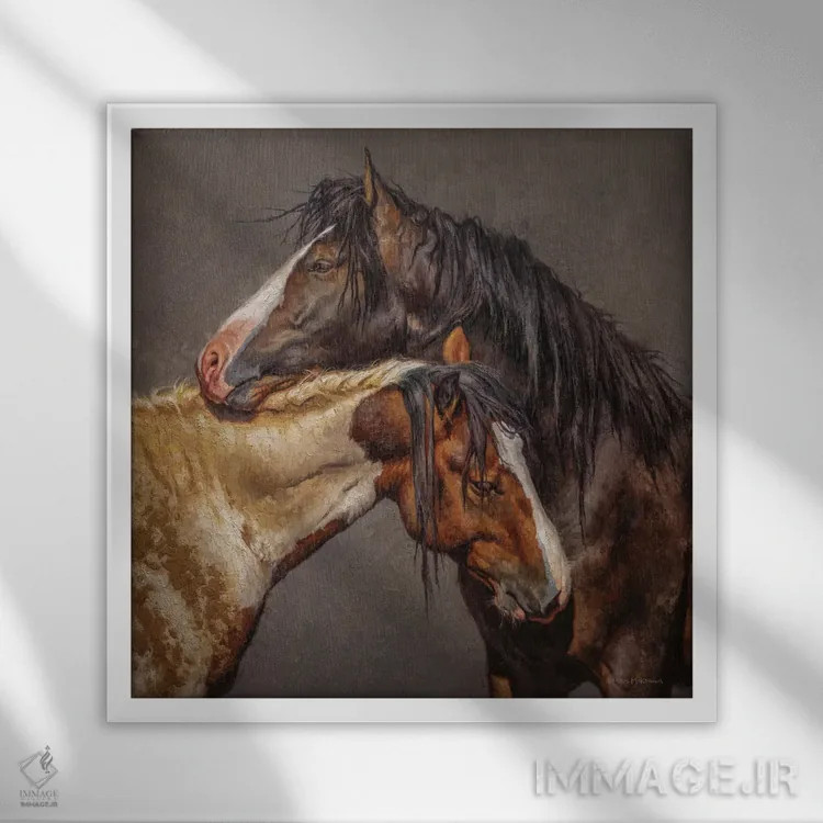 تابلو دکوراتیو آغوش اثر مارک مک کنا - نمای قابدار سفید