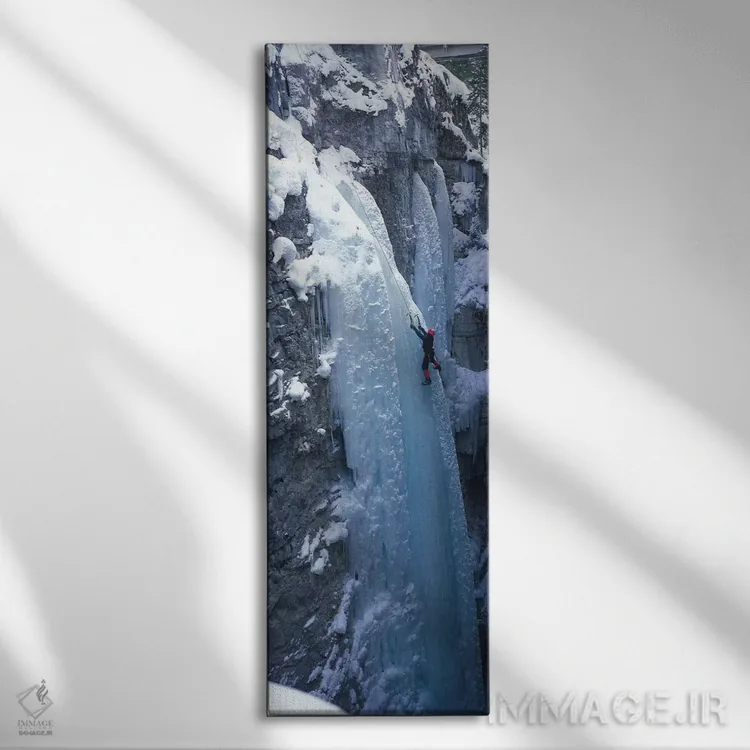 تابلو دکوراتیو کوهنورد یخ در دره ماربل، پارک ملی کوتنی بریتیش کلمبیا… اثر پانورامیک ایمجز - نمای روبهرو روی دیوار