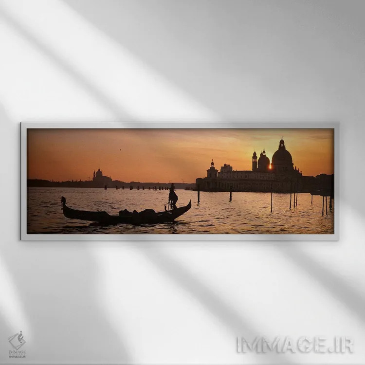 تابلو دکوراتیو Santa Maria Della Salute, Venice, Italy,سیلوئت یک گوندو… اثر پانورامیک ایمجز - نمای قابدار سفید