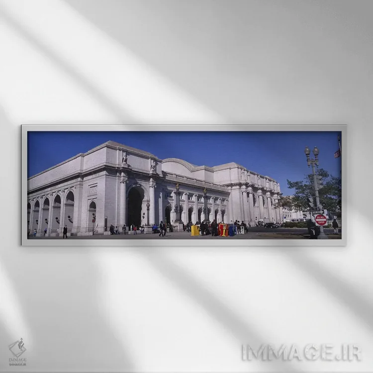 تابلو دکوراتیو Washington DC, Tourists walking in front of Union Stati… اثر پانورامیک ایمجز - نمای قابدار سفید