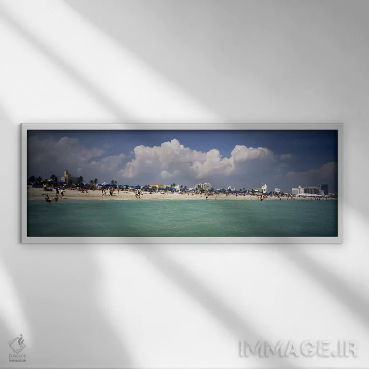 تابلو دکوراتیو Miami, Florida, USA,گردشگران در ساحل، میامی، فلوریدا، آ… اثر پانورامیک ایمجز - نمای قابدار سفید