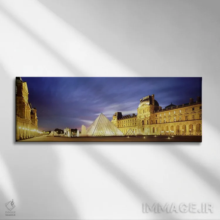 تابلو دکوراتیو Paris, France,آسمان باشکوه بالای مجموعه روشن شده موزه ل… اثر پانورامیک ایمجز - نمای روبهرو روی دیوار