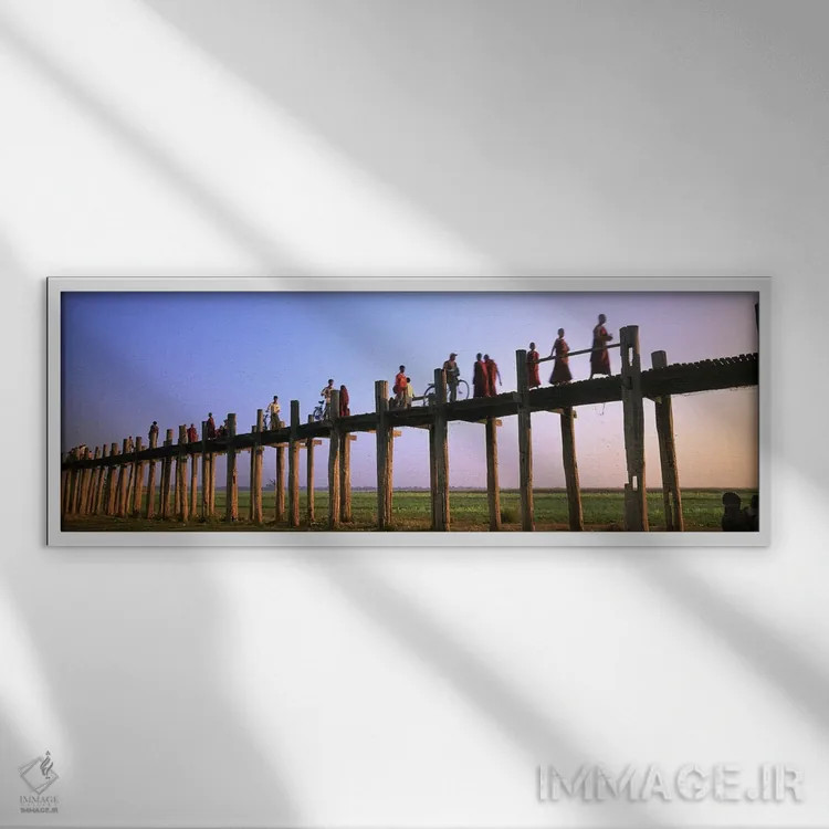 تابلو دکوراتیو Mandalay, U Bein Bridge, People crossing over the bridg… اثر پانورامیک ایمجز - نمای قابدار سفید