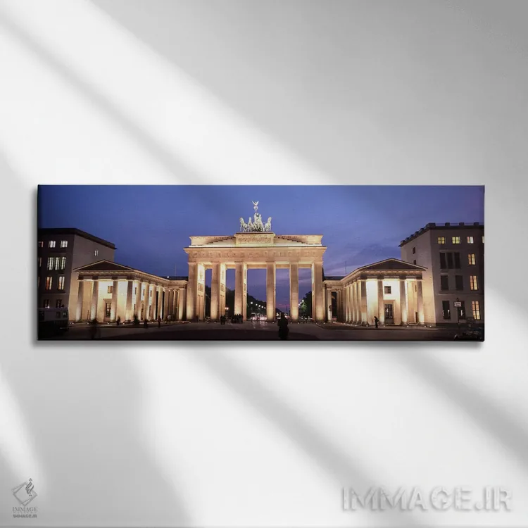 تابلو دکوراتیو Berlin, Germany,دروازه براندنبورگ نورپردازی شده در شب… اثر پانورامیک ایمجز - نمای روبهرو روی دیوار