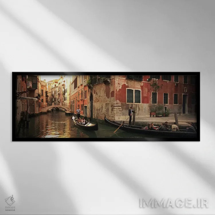تابلو دکوراتیو Venice, Italy,گوندولاهای در حال حرکت در کانال، ونیز، ای… اثر پانورامیک ایمجز - نمای قابدار مشکی