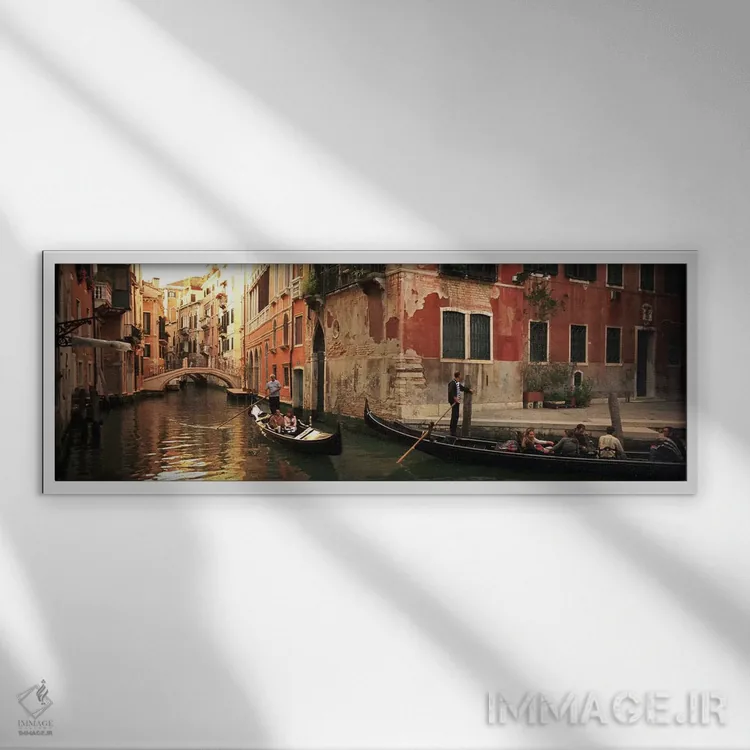 تابلو دکوراتیو Venice, Italy,گوندولاهای در حال حرکت در کانال، ونیز، ای… اثر پانورامیک ایمجز - نمای قابدار سفید