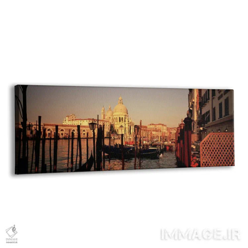 تابلو دکوراتیو Venice, Italy,گوندولاهای پهلوگرفته در کانال I، ونیز، ای… اثر پانورامیک ایمجز - نمای پرسپکتیو محصول