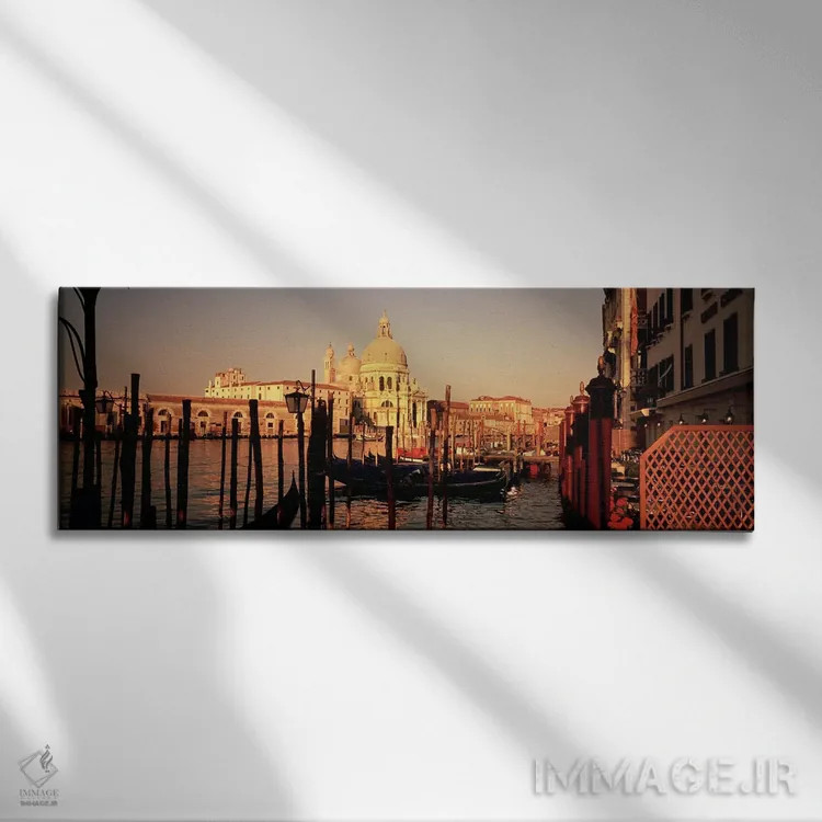 تابلو دکوراتیو Venice, Italy,گوندولاهای پهلوگرفته در کانال I، ونیز، ای… اثر پانورامیک ایمجز - نمای روبهرو روی دیوار