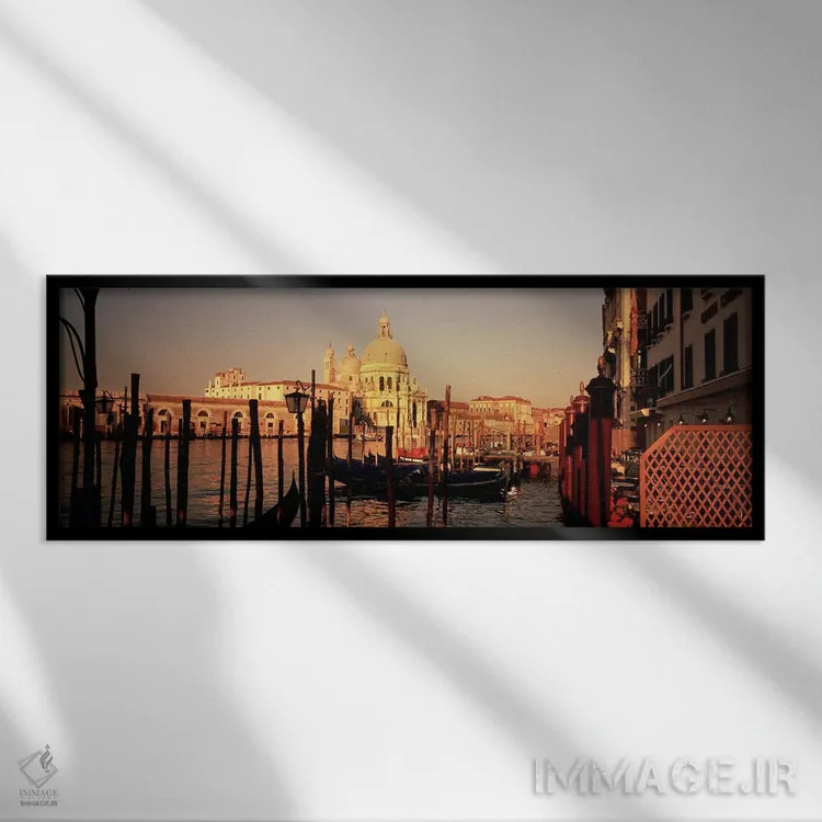 تابلو دکوراتیو Venice, Italy,گوندولاهای پهلوگرفته در کانال I، ونیز، ای… اثر پانورامیک ایمجز - نمای قابدار مشکی