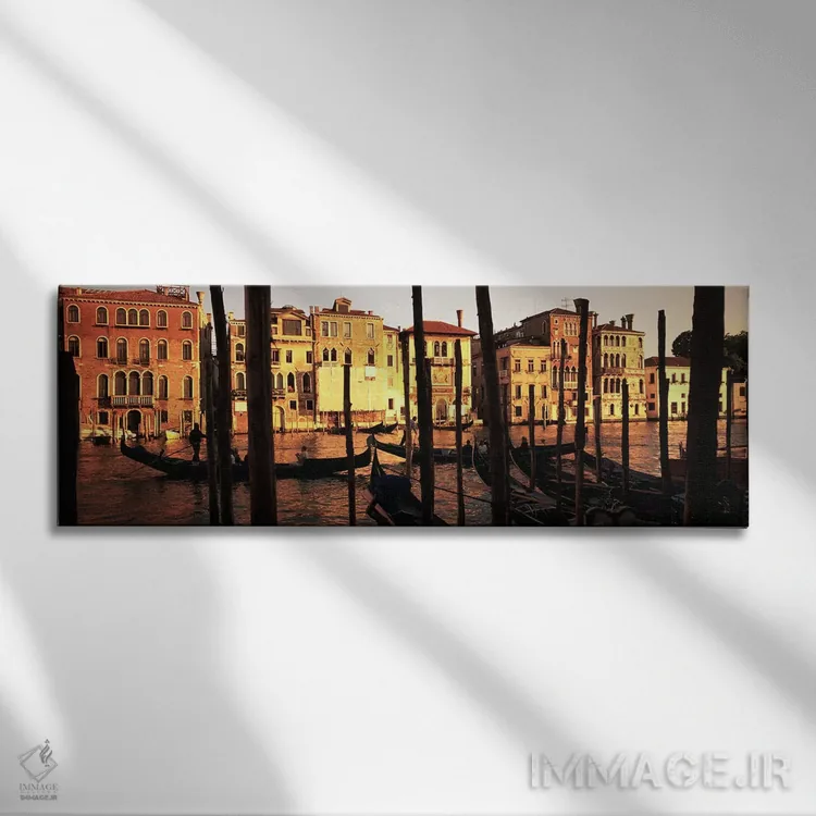 تابلو دکوراتیو Venice, Italy,گوندولاهای پهلوگرفته در کانال II، ونیز، ا… اثر پانورامیک ایمجز - نمای روبهرو روی دیوار
