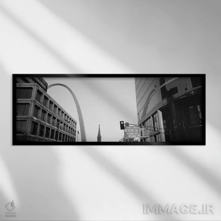 تابلو دکوراتیو St. Louis, Missouri, USA,نمای زاویه پایین از خیابان چها… اثر پانورامیک ایمجز - نمای قابدار مشکی
